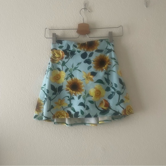 Pickle me pink, Pickleball Skort Skirt Sunflowers - Picture 2 of 5
